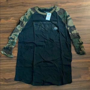 Vans Classic Rag Tee in Black & Camo